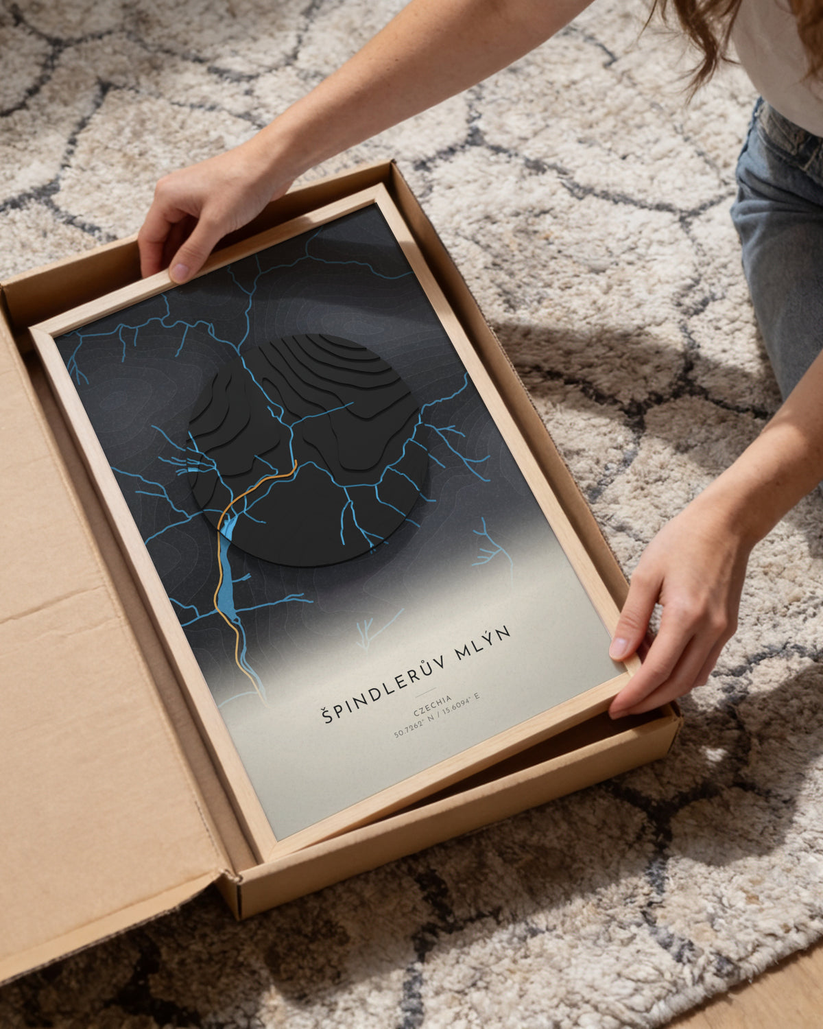 Špindlerův Mlýn 3D relief map in Basalt, framed in a room